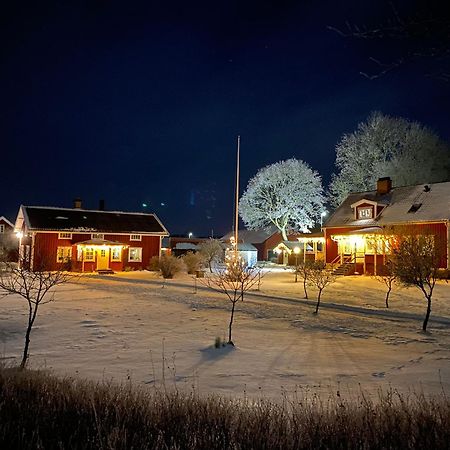Aeventyrsgardens Vandrarhem, Kinnekulle Källby Dış mekan fotoğraf