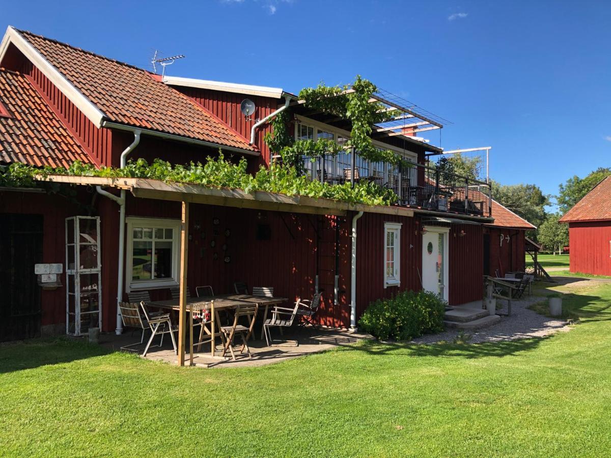 Aeventyrsgardens Vandrarhem, Kinnekulle Källby Dış mekan fotoğraf