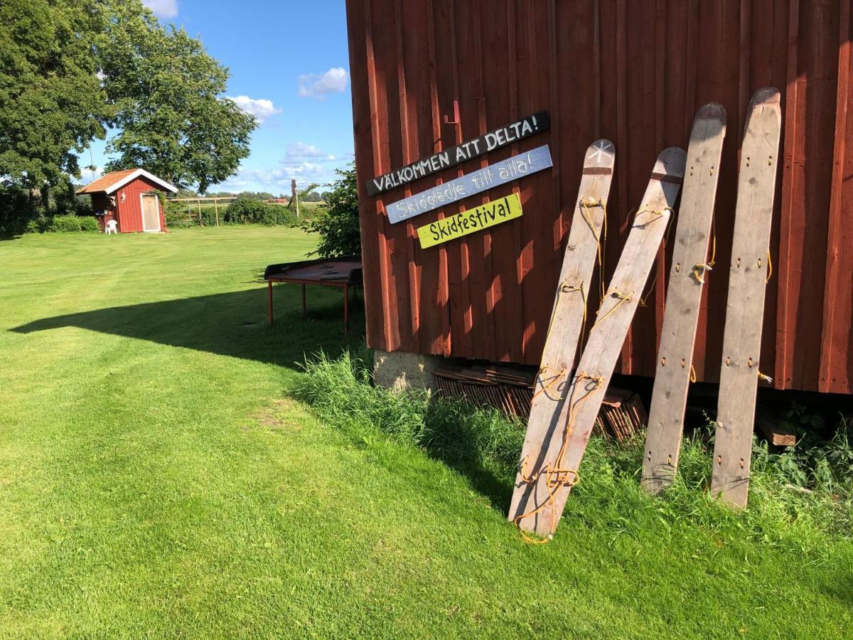 Aeventyrsgardens Vandrarhem, Kinnekulle Källby Dış mekan fotoğraf