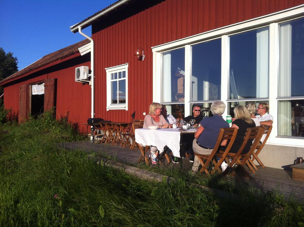 Aeventyrsgardens Vandrarhem, Kinnekulle Källby Dış mekan fotoğraf