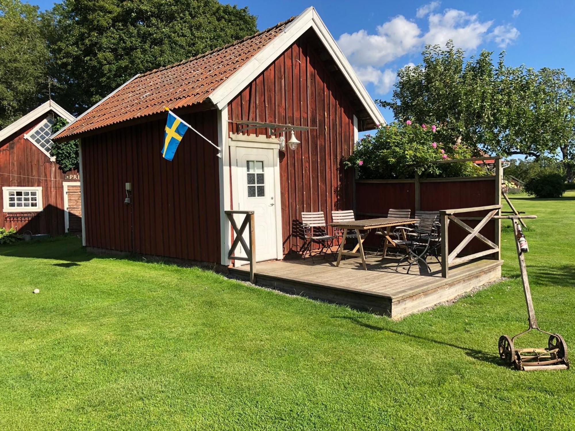 Aeventyrsgardens Vandrarhem, Kinnekulle Källby Dış mekan fotoğraf
