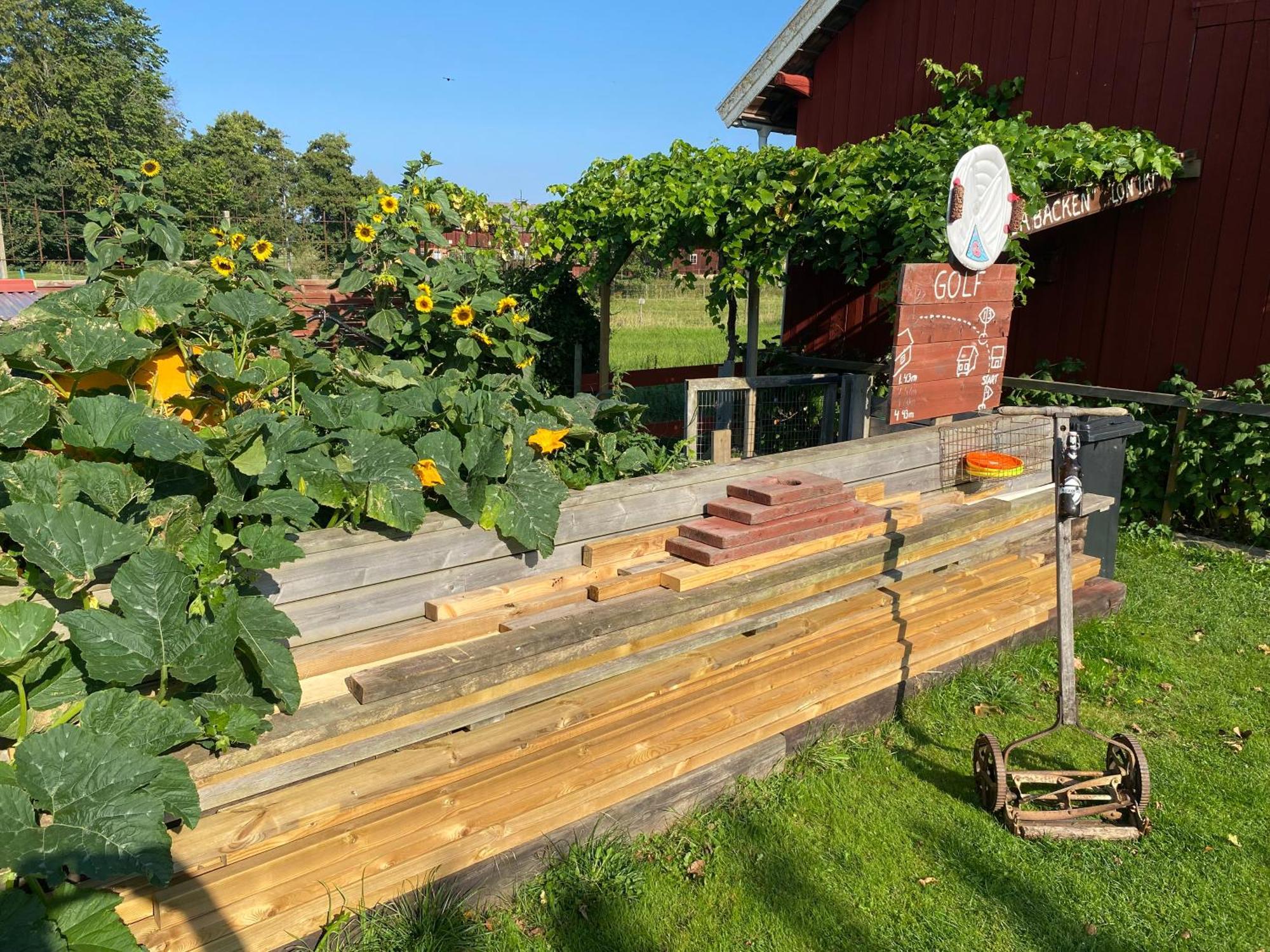 Aeventyrsgardens Vandrarhem, Kinnekulle Källby Dış mekan fotoğraf