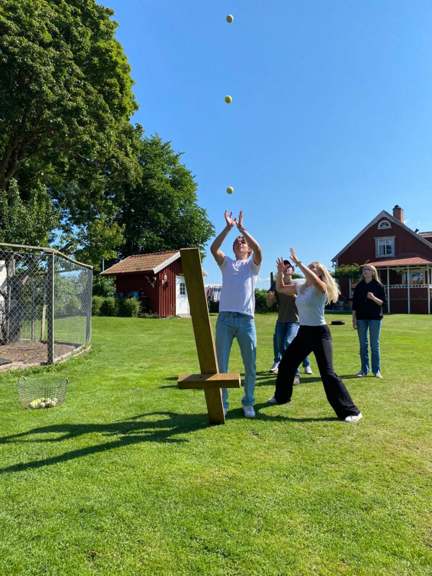 Aeventyrsgardens Vandrarhem, Kinnekulle Källby Dış mekan fotoğraf